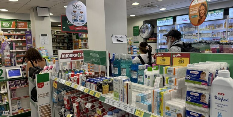Chile Santiago consumo presión Farmacias medicamentos fotos Ariel Grinberg